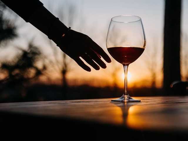 Los mitos y verdades sobre el vino que debes conocer